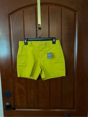 Eddie Bauer women's shorts. Size 4. NWT  $25